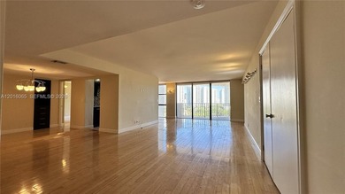 Rare, oversized split-plan residence on the 14th floor at the - photo 2