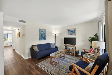 Enjoy coastal living in this beautiful fully furnished 2-bedroom - photo 3