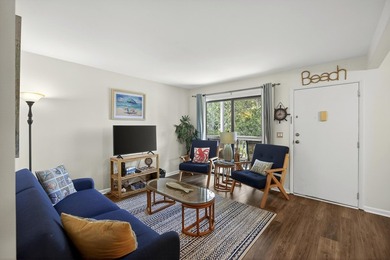 Enjoy coastal living in this beautiful fully furnished 2-bedroom - photo 4