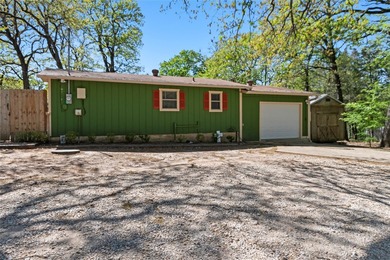 This exceptional property offers a rare three-in-one - photo 4