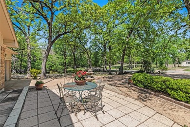 This exceptional property offers a rare three-in-one - photo 6