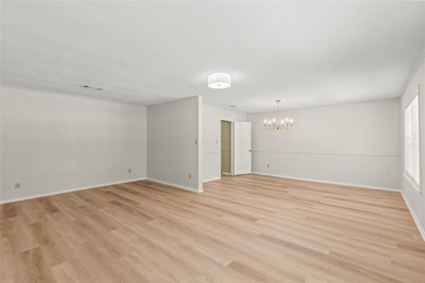 This exceptional property offers a rare three-in-one - photo 10