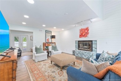 Stunning, Fully Updated 2-Story Home in the Prestigious Yacht & - photo 3