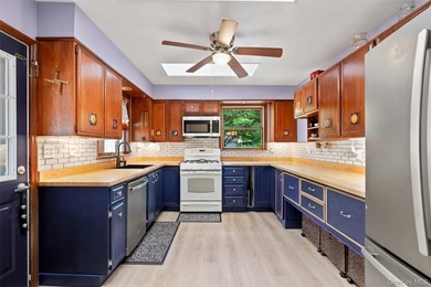 Welcome to 9 Starview Avenue, a beautifully maintained home set - photo 9