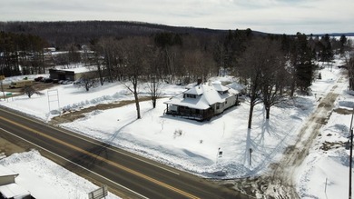 Prime corner location on main commercial corridor in Crandon - photo 1