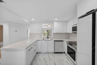 Lake Condo For Sale in Delray Beach, Florida