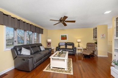 Are you looking for a second home? If so, this is the home for - photo 11