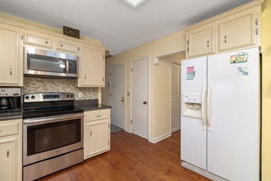 Are you looking for a second home? If so, this is the home for - photo 17