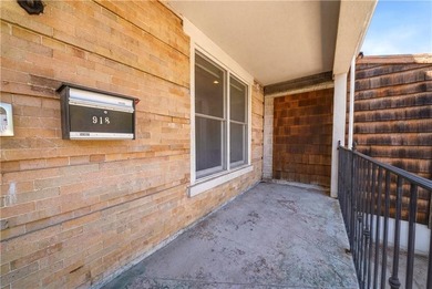 Welcome to this MIC immaculate single-family home with a front - photo 22