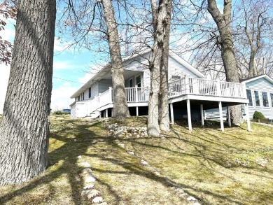 Gilead Lake Home For Sale in Bronson Michigan