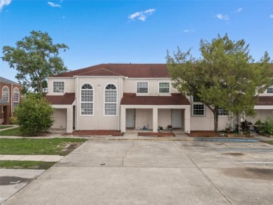 Lake Townhome/Townhouse For Sale in Kissimmee, Florida