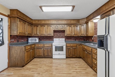 Welcome home to this solid 3-bedroom, 2.5-bath brick home - photo 14