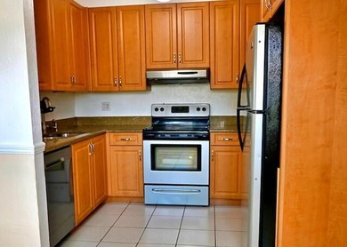 Beautiful home perfect for first-time buyers! This 3 bedroom - photo 7