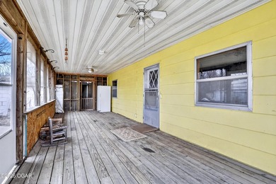 Welcome home to this solid 3-bedroom, 2.5-bath brick home - photo 32