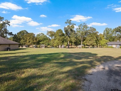 Welcome to your dream oasis on Lake Bob Sandlin! Nestled on - photo 4