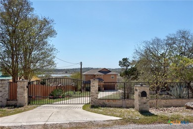 Welcome to lakefront living at Canyon Lake, where sparkling blue - photo 2
