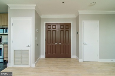 LUXURY CONDO AT HARBORVIEW TOWERS, The Place to be Impressed! As - photo 4