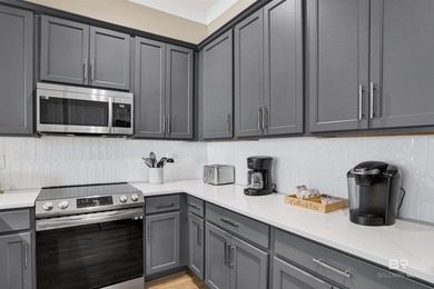 Beautifully decorated 3bed/4bath coastal home with views of the - photo 12