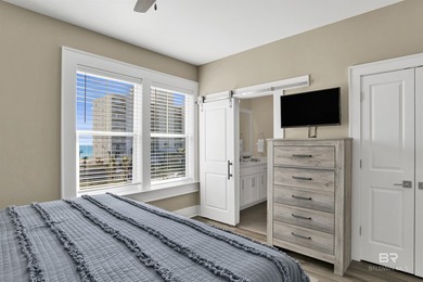 Beautifully decorated 3bed/4bath coastal home with views of the - photo 18