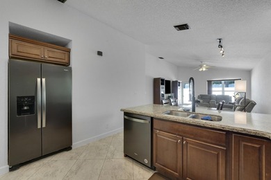 Welcome home! This move-in ready 3-bedroom, 2-bathroom - photo 20