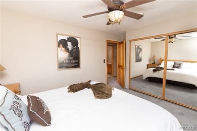 Wake up to calm lakefront style mornings, breathe in the fresh - photo 21