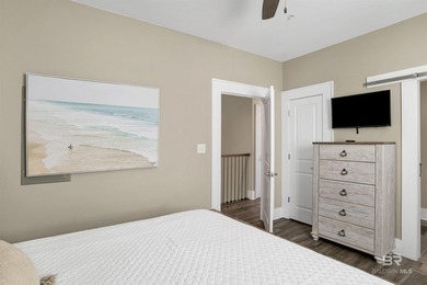 Beautifully decorated 3bed/4bath coastal home with views of the - photo 22
