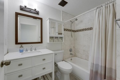 Welcome home! This move-in ready 3-bedroom, 2-bathroom - photo 31
