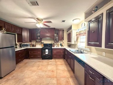 Will look at all offers - Motivated seller! Beings sold *as-is* - photo 3