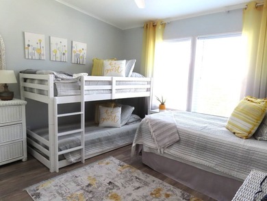 New Listing! Don't miss this meticulously updated 2bed/2bath - photo 33