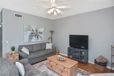 Welcome to this beautifully updated 2-bedroom, 2-bath turnkey - photo 4