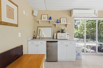 Tucked away in the desirable Harbor Hills championship golf - photo 34