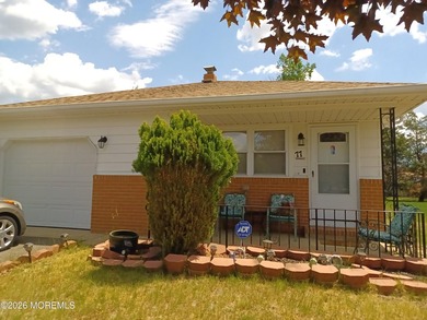 Welcome Home to your beautifully maintained Yellowstone model in - photo 3