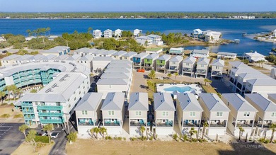 Beautifully decorated 3bed/4bath coastal home with views of the - photo 44