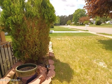 Welcome Home to your beautifully maintained Yellowstone model in - photo 7
