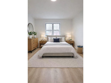 Welcome to this beautifully townhouse located in the heart of - photo 8