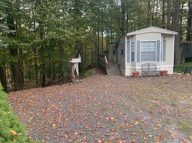 Eagle Lake Lot For Sale in Gouldsboro Pennsylvania