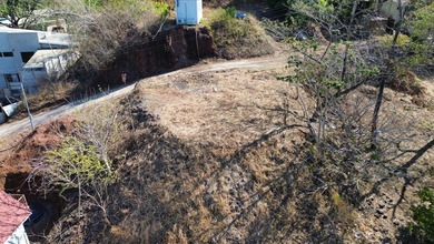 This 417 m2 flat lot is located in Huacas, approximately 20 - photo 5
