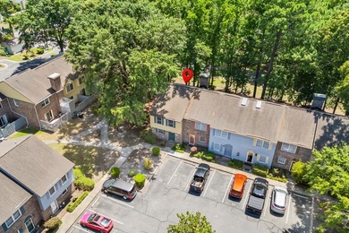 Incredible opportunity to purchase this 3 bedroom, 2.5 bath End - photo 3