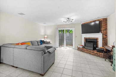 Incredible opportunity to purchase this 3 bedroom, 2.5 bath End - photo 9