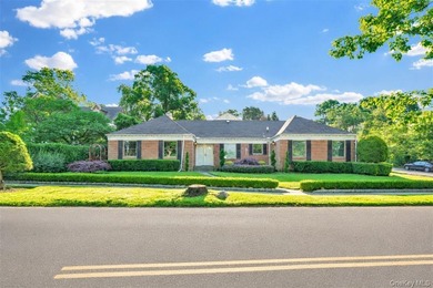 Magnificent sprawling ranch located in the prestigious - photo 1