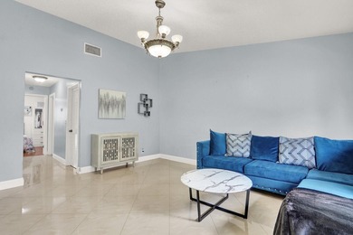 Welcome to this thoughtfully designed home in West Palm Beach - photo 11