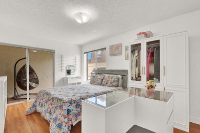 Welcome to this thoughtfully designed home in West Palm Beach - photo 14