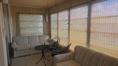 Beautiful Spacious, 1 bedroom, 1.5 bath unit with a large - photo 16