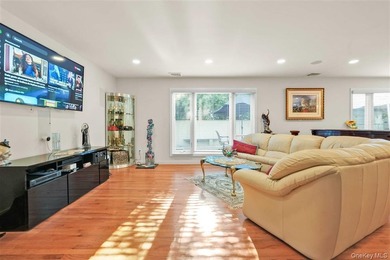 Magnificent sprawling ranch located in the prestigious - photo 7