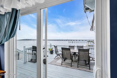 Wake up to refreshing bay breezes, and unwind with stunning - photo 27