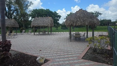 Beautiful Spacious, 1 bedroom, 1.5 bath unit with a large - photo 28