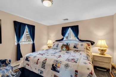 Wake up to refreshing bay breezes, and unwind with stunning - photo 29