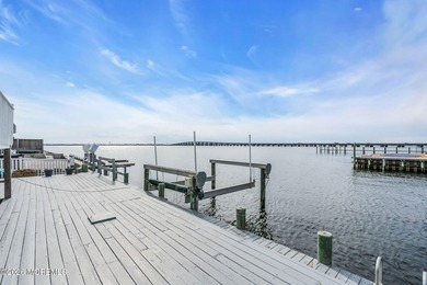 Wake up to refreshing bay breezes, and unwind with stunning - photo 32