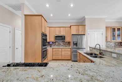 Discover the perfect blend of elegance and comfort in this - photo 5