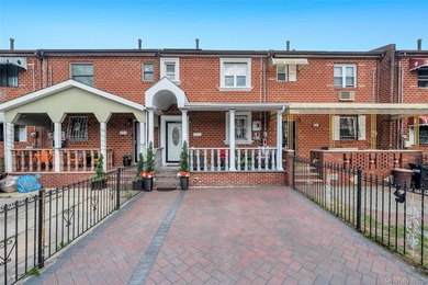 Welcome to 529 Powell Street, a place you'll be proud to call - photo 1